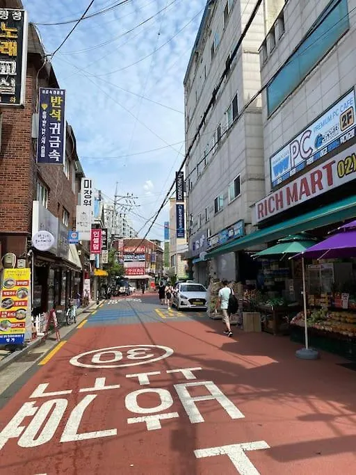 Stay Light Seoul